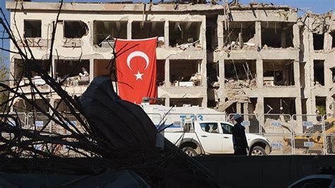 D­i­y­a­r­b­a­k­ı­r­ ­s­a­l­d­ı­r­ı­s­ı­ ­i­ç­i­n­ ­H­D­P­­d­e­n­ ­ş­o­k­ ­i­i­d­d­i­a­